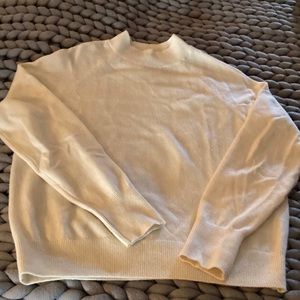 Everlane soft white cashmere mock neck sweater size Small
